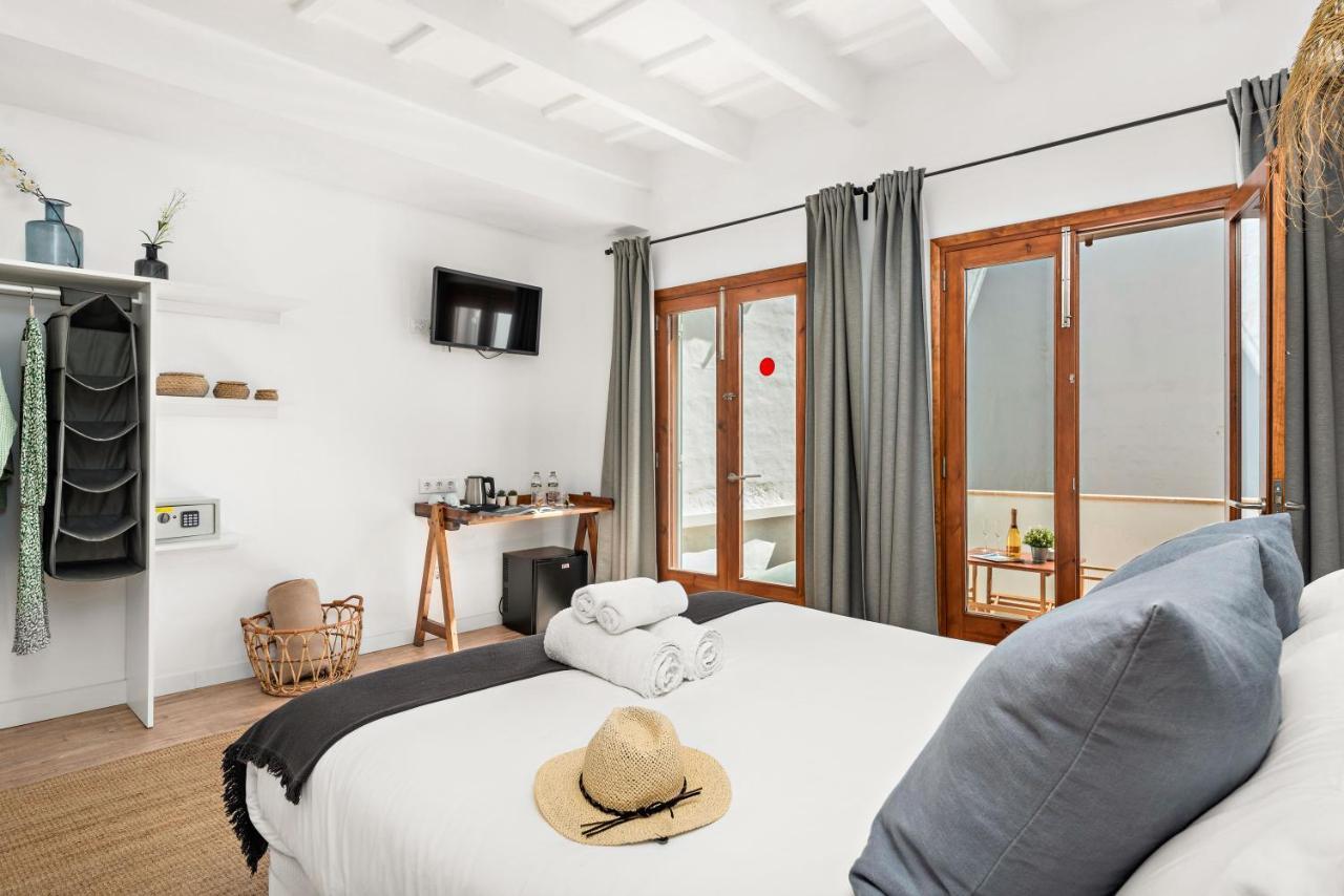Hotel Boutique Ses 5 Claus シウタデリャ エクステリア 写真