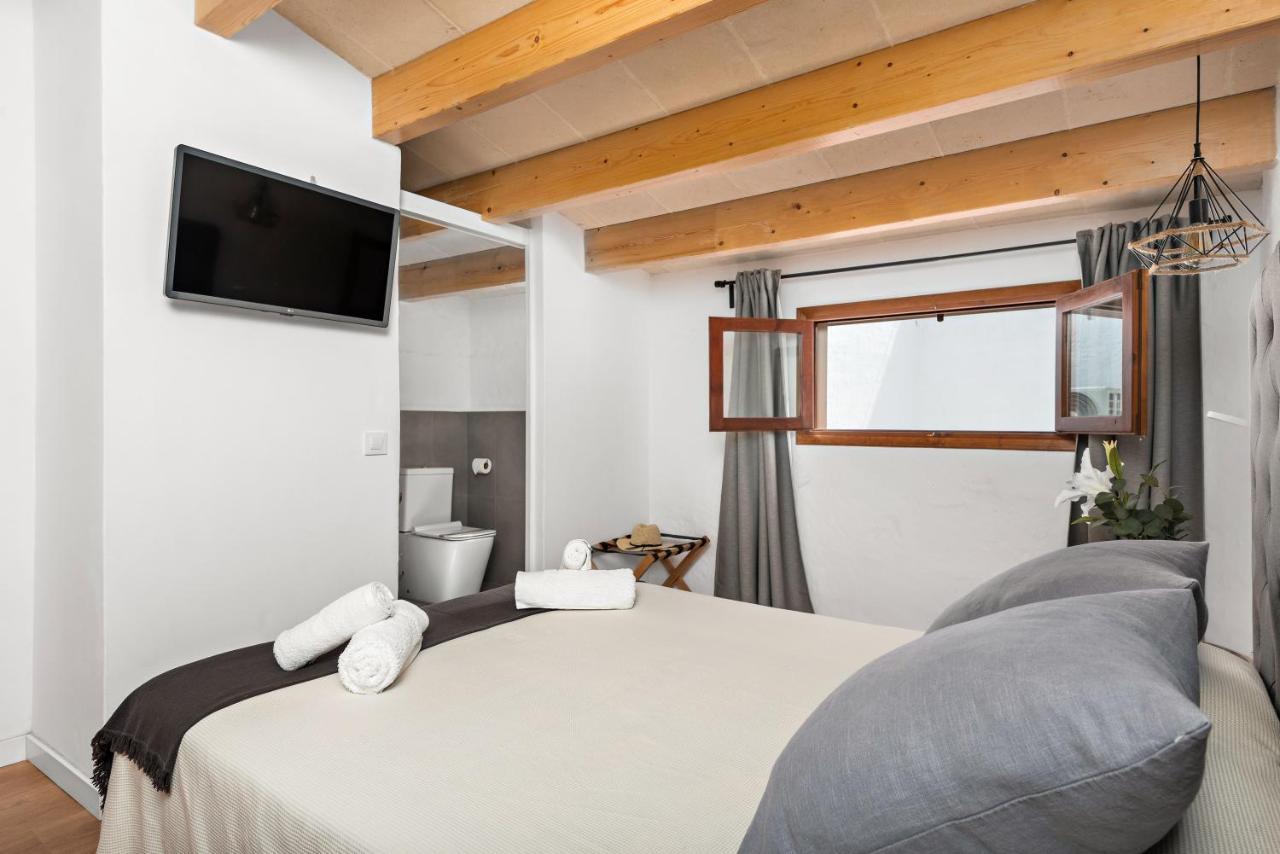 Hotel Boutique Ses 5 Claus シウタデリャ エクステリア 写真