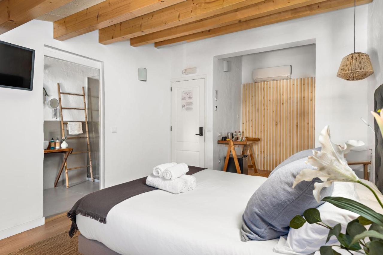Hotel Boutique Ses 5 Claus シウタデリャ エクステリア 写真